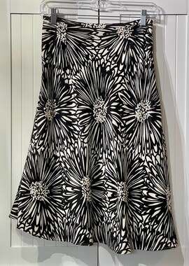 Harold's Black and White Floral Print 100% Silk A-Line Skirt Size 2